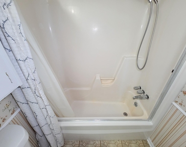 1815 Country Village Boulevard - Photo Thumbnail 10