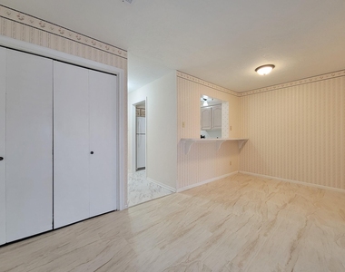 1815 Country Village Boulevard - Photo Thumbnail 22