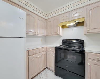 1815 Country Village Boulevard - Photo Thumbnail 30