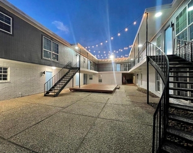 9711 Linkmeadow Lane - Photo Thumbnail 22