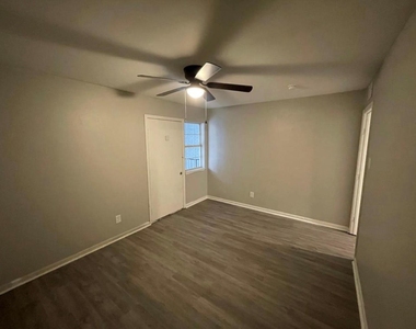 9711 Linkmeadow Lane - Photo Thumbnail 19