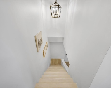 2900 Lichen Lane - Photo Thumbnail 12