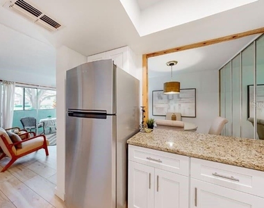 2900 Lichen Lane - Photo Thumbnail 7
