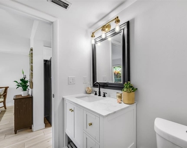 2900 Lichen Lane - Photo Thumbnail 15
