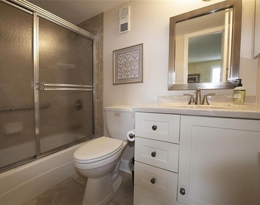 1571 S Atlantic Avenue - Photo Thumbnail 5