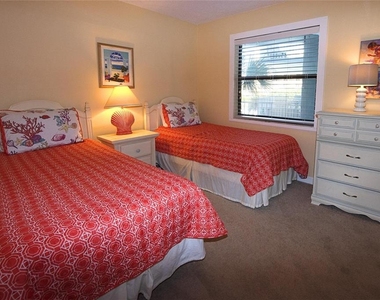 1571 S Atlantic Avenue - Photo Thumbnail 4