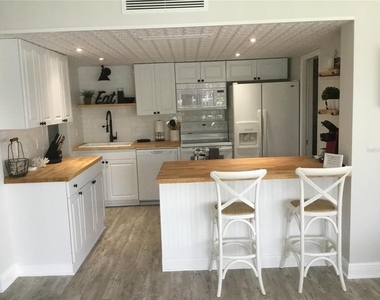 1571 S Atlantic Avenue - Photo Thumbnail 12