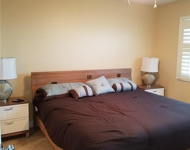 1571 S Atlantic Avenue - Photo Thumbnail 3