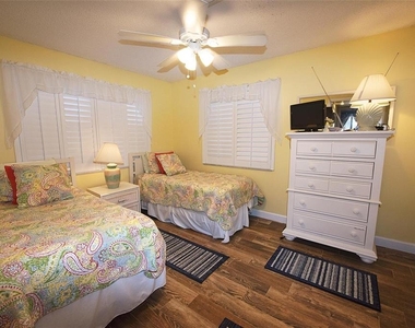 1571 S Atlantic Avenue - Photo Thumbnail 3