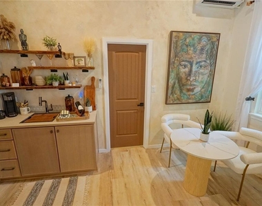 229 E 6th Avenue - Photo Thumbnail 54