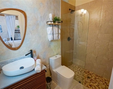 229 E 6th Avenue - Photo Thumbnail 57