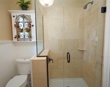 229 E 6th Avenue - Photo Thumbnail 19