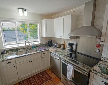 229 E 6th Avenue - Photo Thumbnail 14