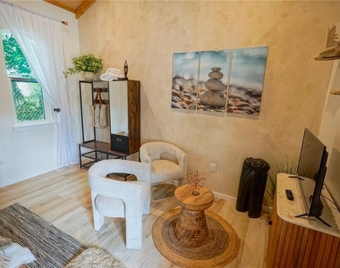 229 E 6th Avenue - Photo Thumbnail 56