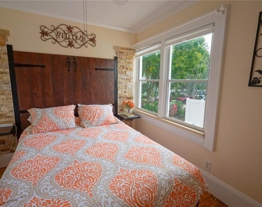 229 E 6th Avenue - Photo Thumbnail 22