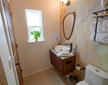 229 E 6th Avenue - Photo Thumbnail 58