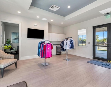 14214 Heritage Landing Boulevard - Photo Thumbnail 75