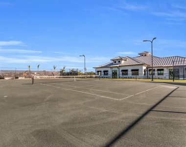 14214 Heritage Landing Boulevard - Photo Thumbnail 79