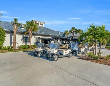 14214 Heritage Landing Boulevard - Photo Thumbnail 82