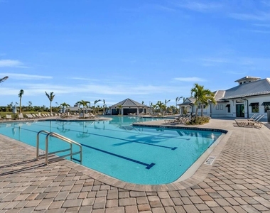 14214 Heritage Landing Boulevard - Photo Thumbnail 68