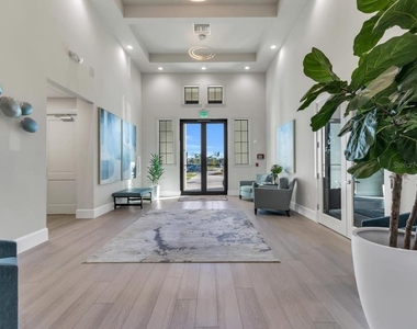 14214 Heritage Landing Boulevard - Photo Thumbnail 53