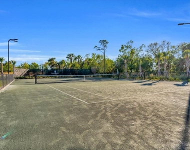 14214 Heritage Landing Boulevard - Photo Thumbnail 78