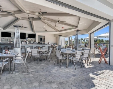 14214 Heritage Landing Boulevard - Photo Thumbnail 73