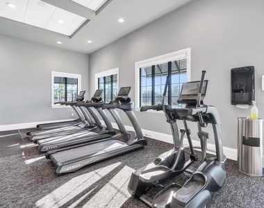 14214 Heritage Landing Boulevard - Photo Thumbnail 56