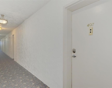 6114 43rd Street W - Photo Thumbnail 1