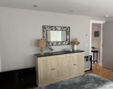 880 Wakefield Boulevard - Photo Thumbnail 15