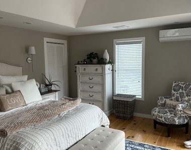 880 Wakefield Boulevard - Photo Thumbnail 14
