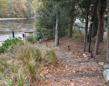 880 Wakefield Boulevard - Photo Thumbnail 1