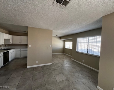 6941 Appleton Drive - Photo Thumbnail 5