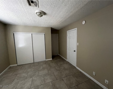 6941 Appleton Drive - Photo Thumbnail 13