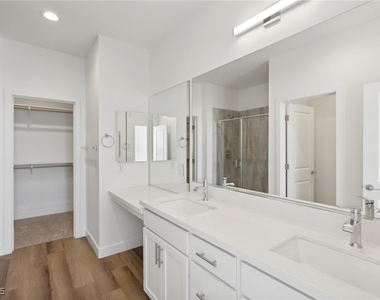 10511 Blossoming Hills Way - Photo Thumbnail 6