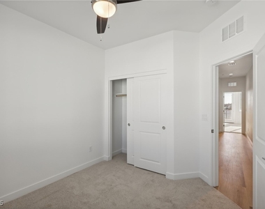 10511 Blossoming Hills Way - Photo Thumbnail 4