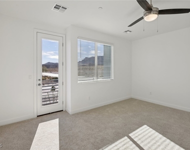 10511 Blossoming Hills Way - Photo Thumbnail 8