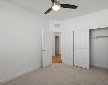 10511 Blossoming Hills Way - Photo Thumbnail 3