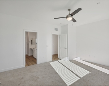 10511 Blossoming Hills Way - Photo Thumbnail 7