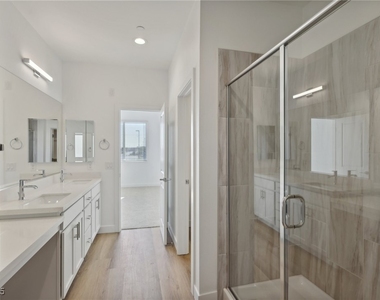 10511 Blossoming Hills Way - Photo Thumbnail 5