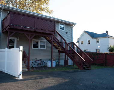 73 Maple Avenue - Photo Thumbnail 4