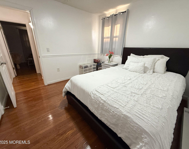 73 Maple Avenue - Photo Thumbnail 14