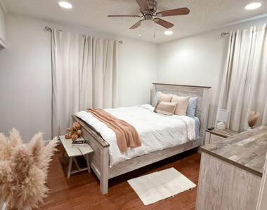 73 Maple Avenue - Photo Thumbnail 20