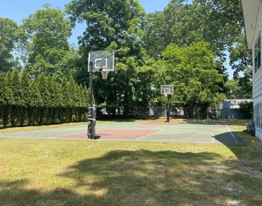 275 Garfield Avenue - Photo Thumbnail 2