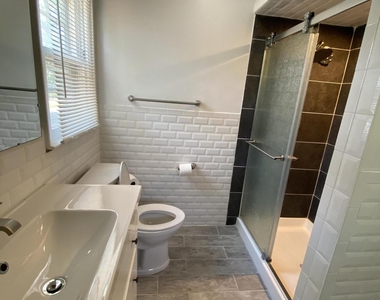 275 Garfield Avenue - Photo Thumbnail 8