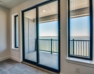 722 Resort Drive - Photo Thumbnail 19