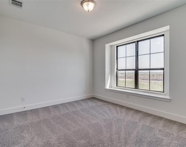 722 Resort Drive - Photo Thumbnail 9