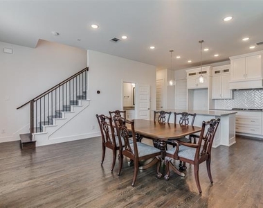 722 Resort Drive - Photo Thumbnail 4