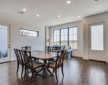 722 Resort Drive - Photo Thumbnail 2