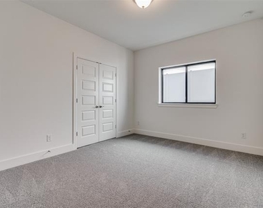 722 Resort Drive - Photo Thumbnail 16